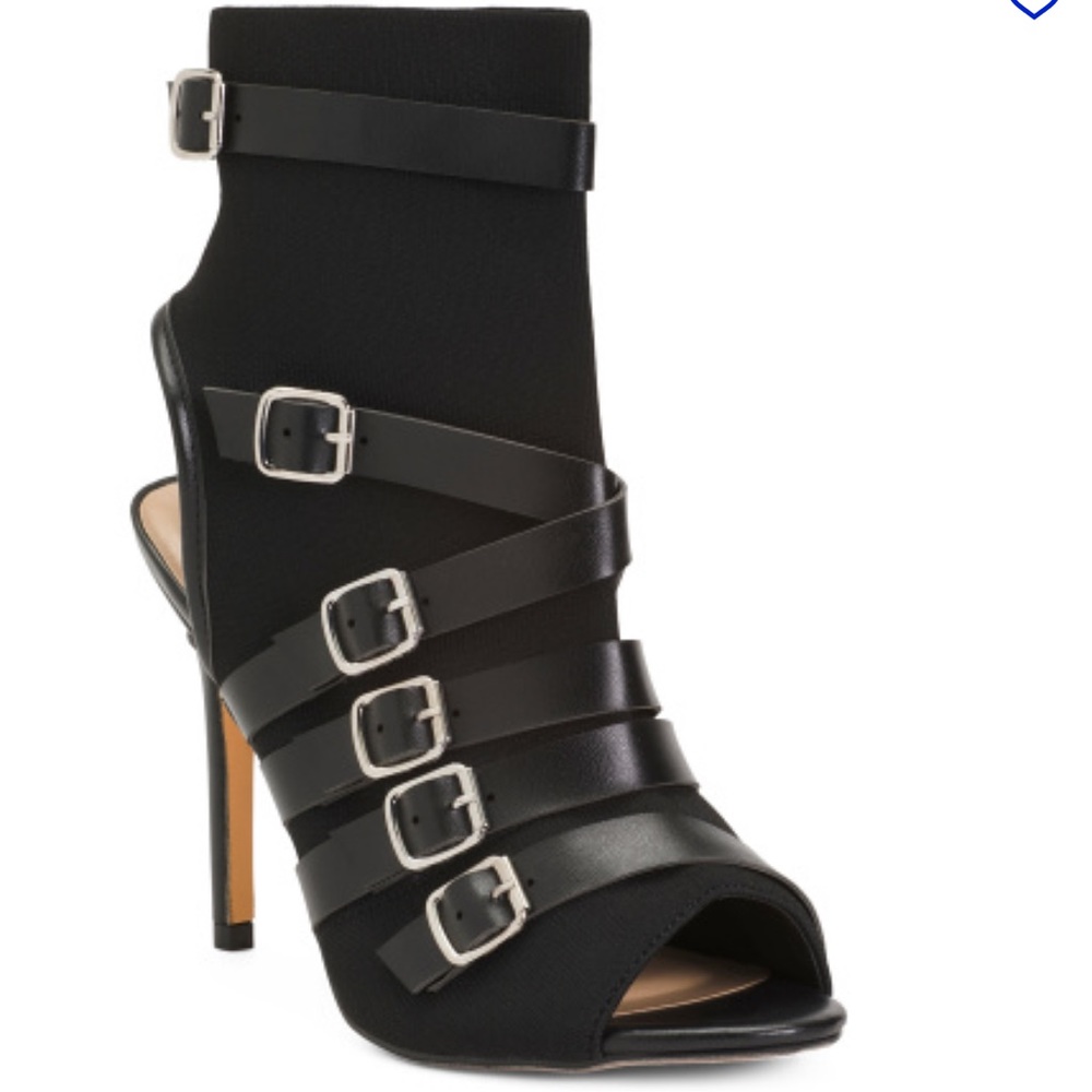 Nicole Miller Strappy peep heel multiple sizes.